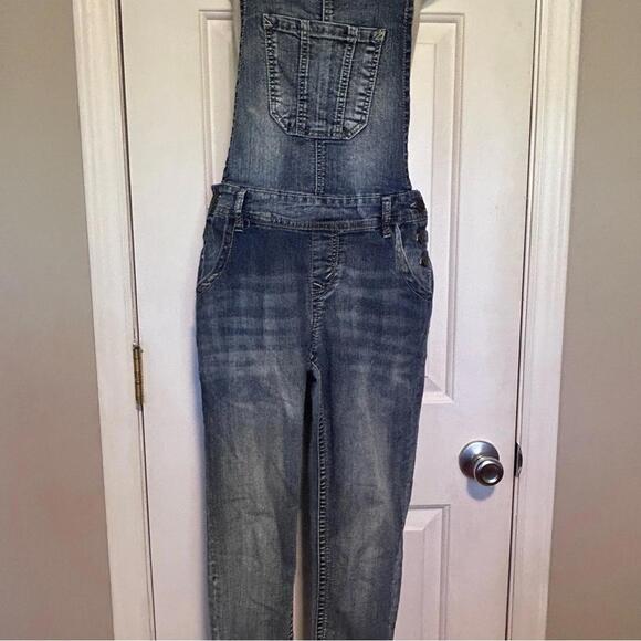 Wallflower Acid Washed Denim Overalls | Size Medium - Picture 7 of 11